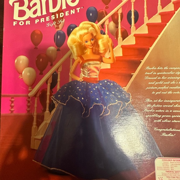 BARBIE FOR PRESIDENT - BLONDE - TOYS R US LIMITED EDITION - #3722 - MATTEL 1991 - Picture 6 of 6